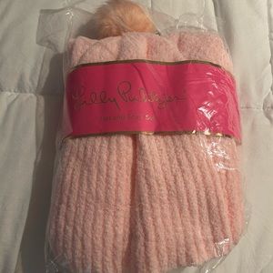 NWT Lilly Pulitzer Hat and Scarf Set Pink